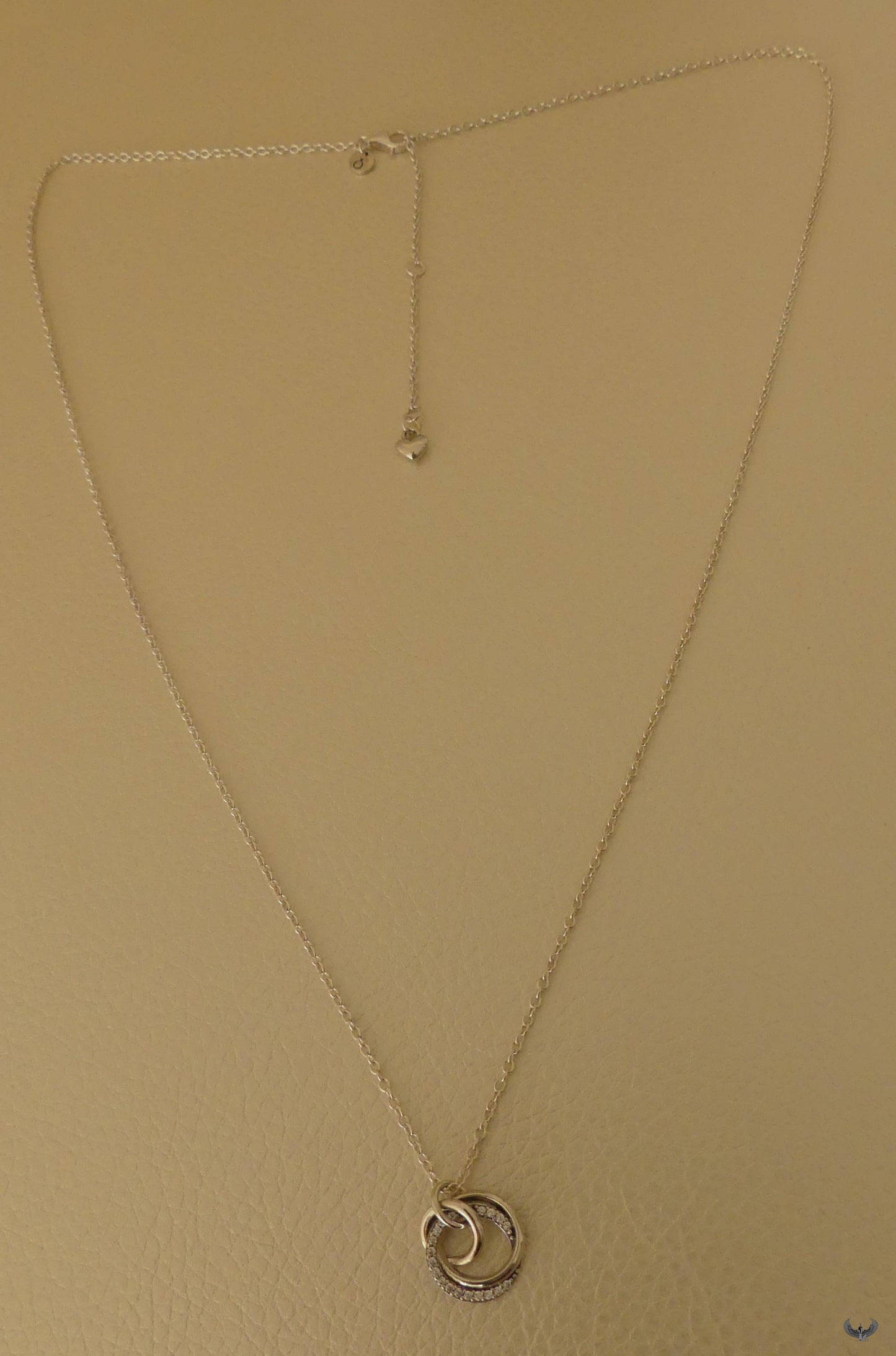 Collier Arjun